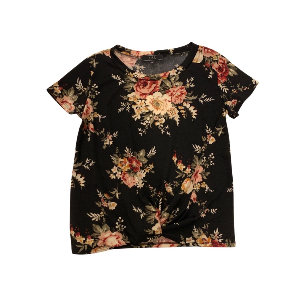 Knotted Floral Athleisure Top - ! Gently Used !